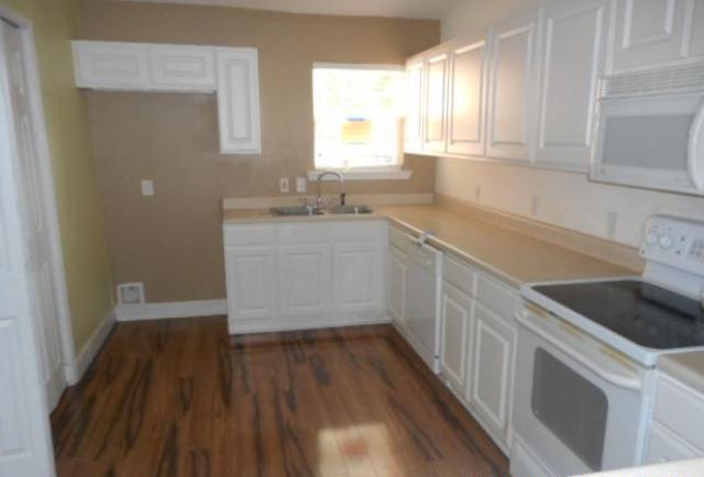 208 Pebble Beach Dr, Perry, GA 31069 photo 8