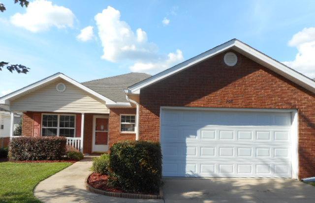 208 Pebble Beach Dr, Perry, GA 31069 photo 1