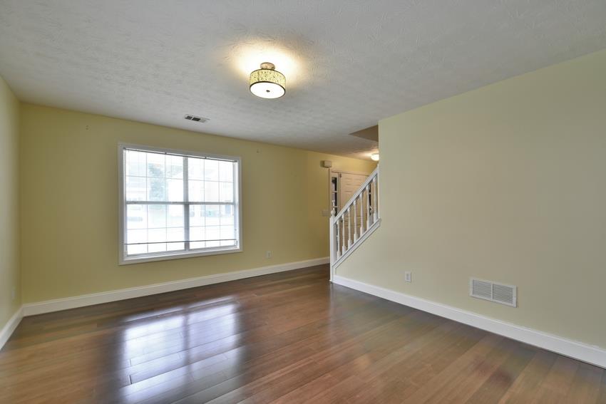 3995 Fallbrook Dr, Duluth, GA 30096 photo 5