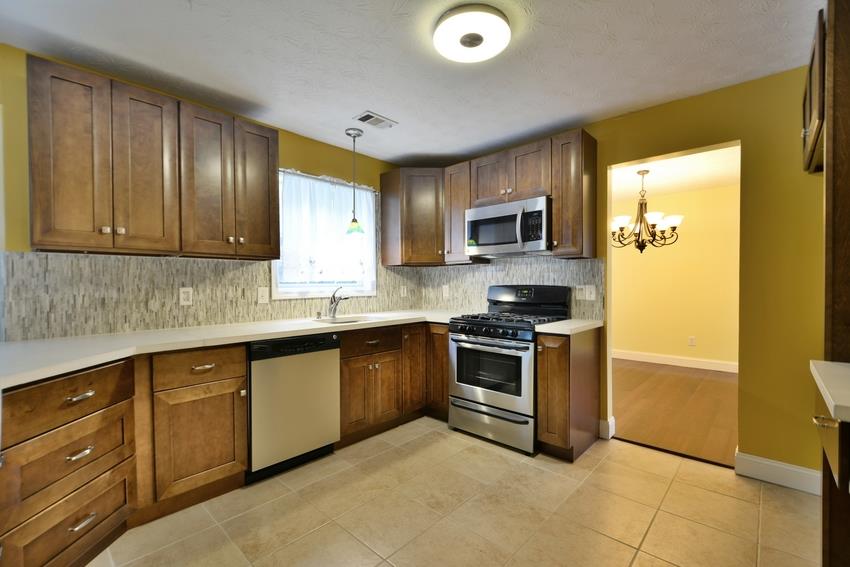 3995 Fallbrook Dr, Duluth, GA 30096 photo 9