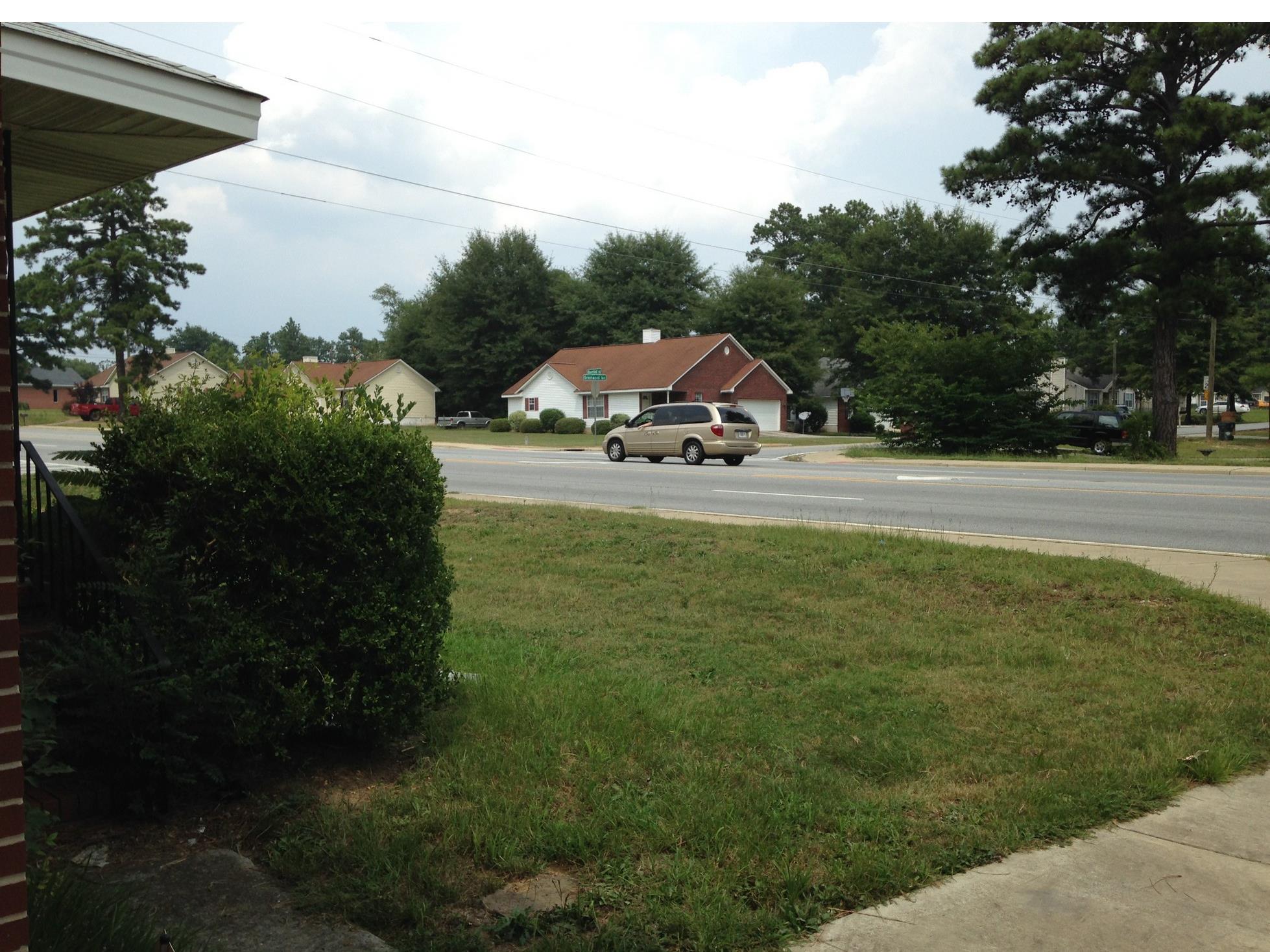 5375 Bloomfield Rd, Macon, GA 31206 photo 2