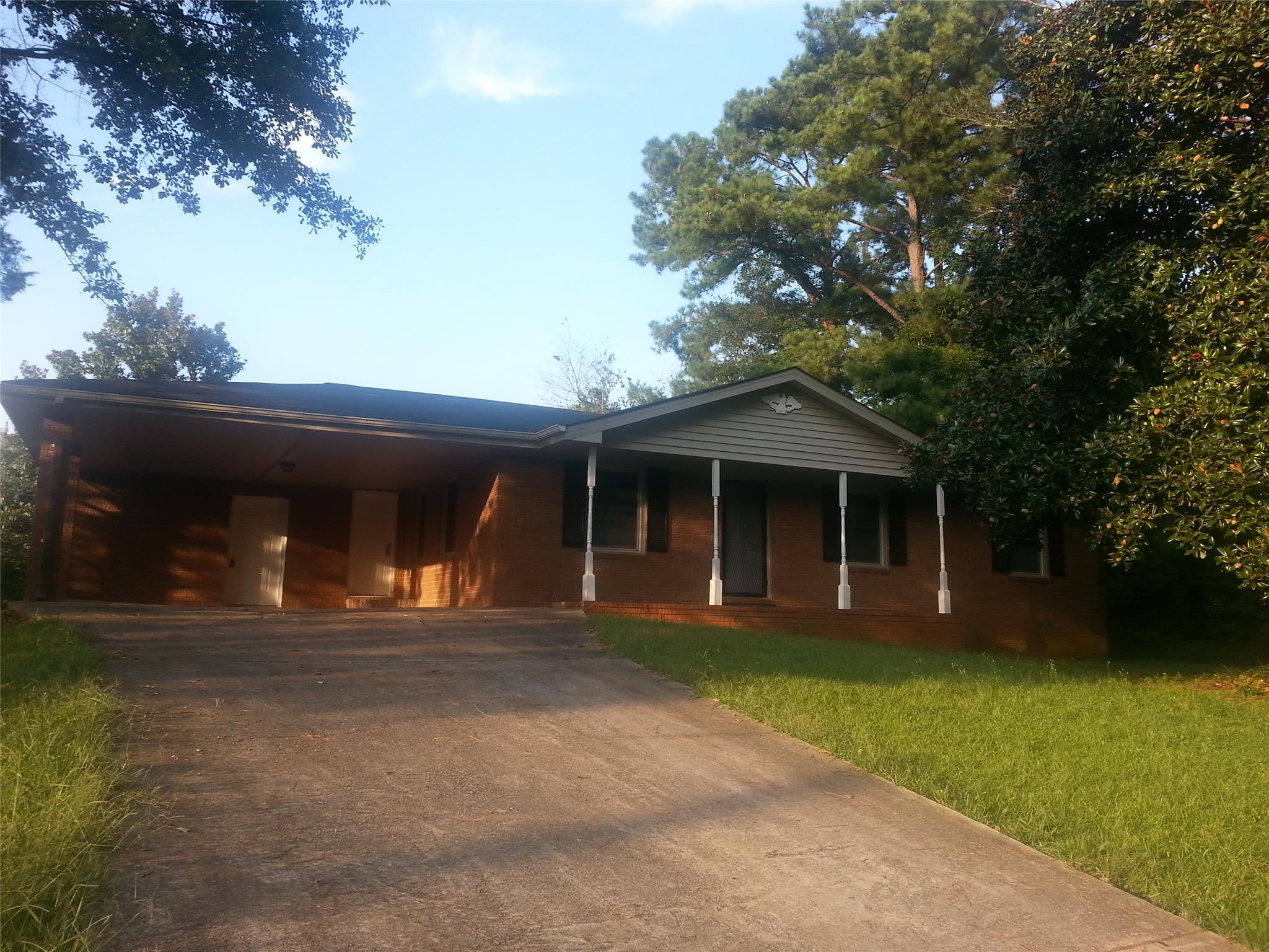 3186 Andrea Ln, Rex, GA 30273 photo 1