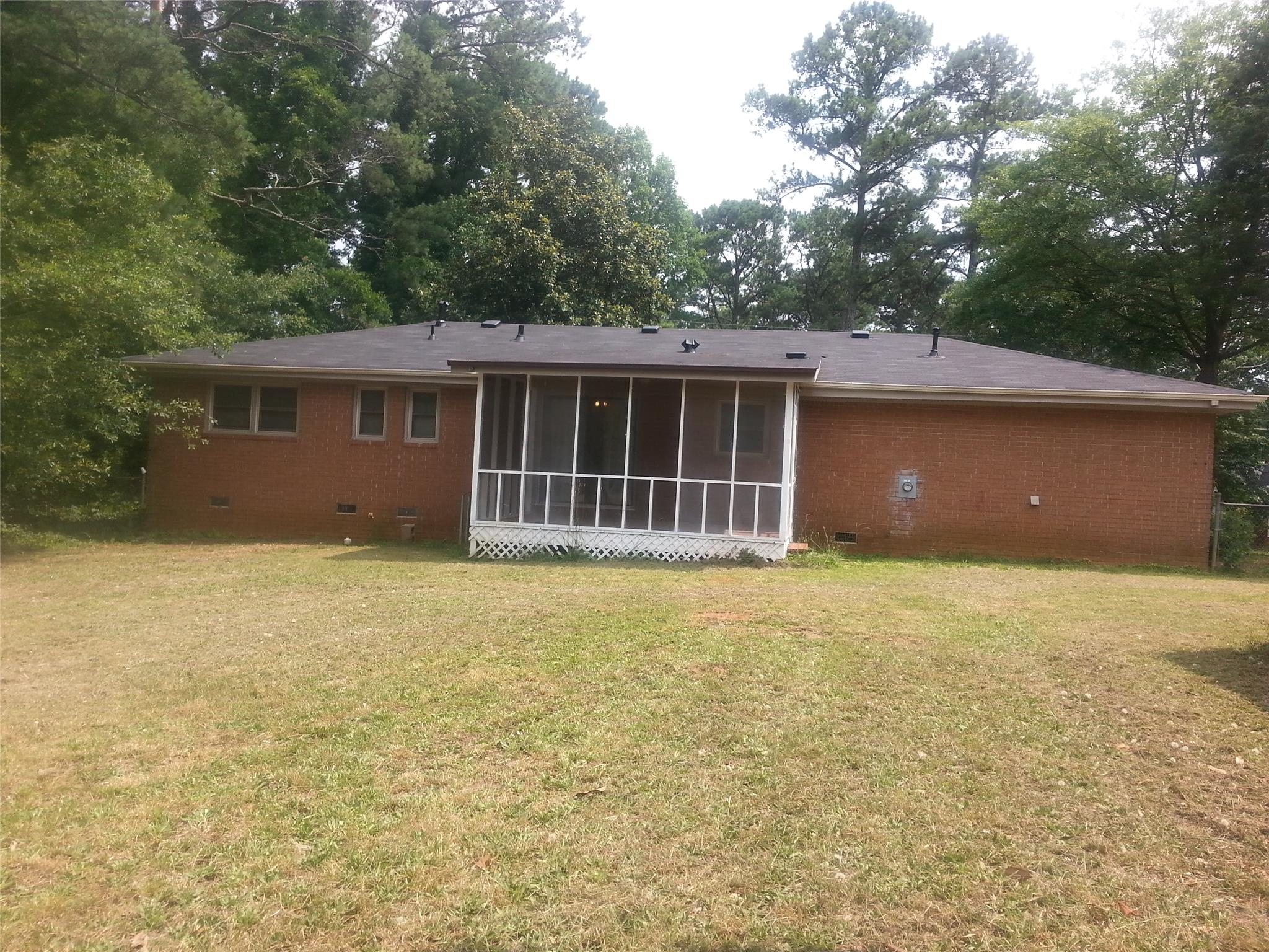 3186 Andrea Ln, Rex, GA 30273 photo 2