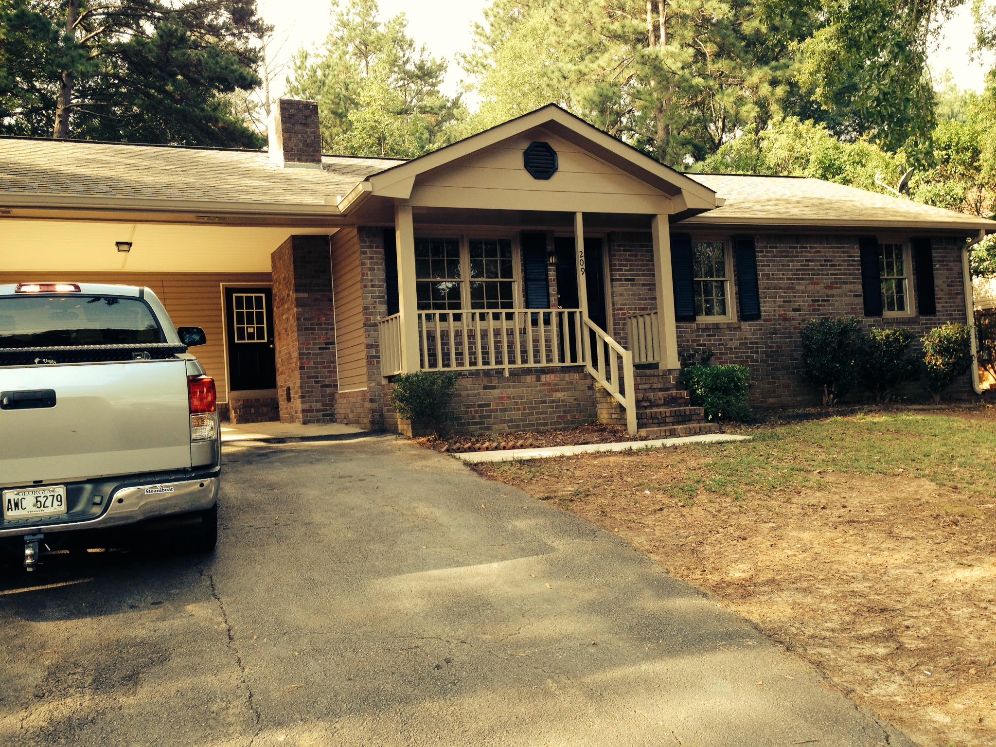 209 Hearthstone Dr, Lagrange, GA 30240 photo 1