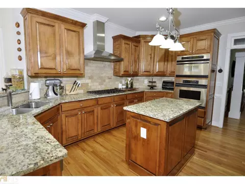 3653 Maple Valley Dr, Buford, GA 30519 photo 5