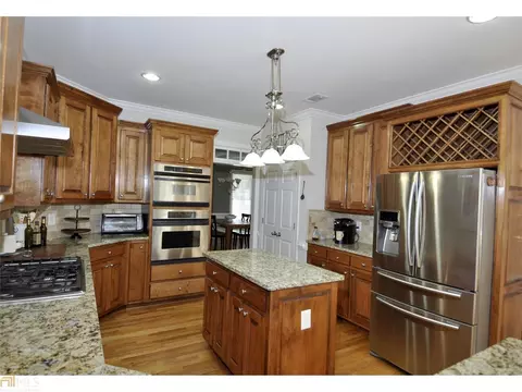 3653 Maple Valley Dr, Buford, GA 30519 photo 6
