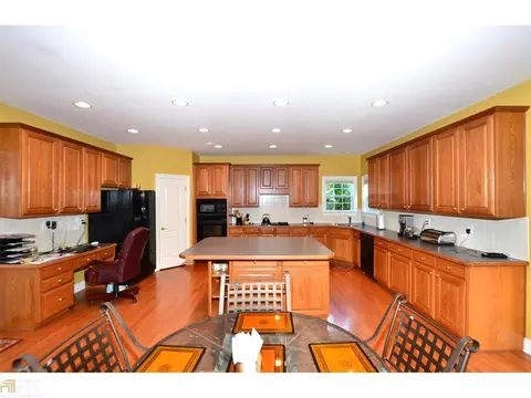 545 Augusta Dr, Canton, GA 30115 photo 8