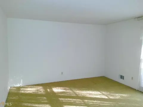 6776 Charles Dr, Morrow, GA 30260 photo 7