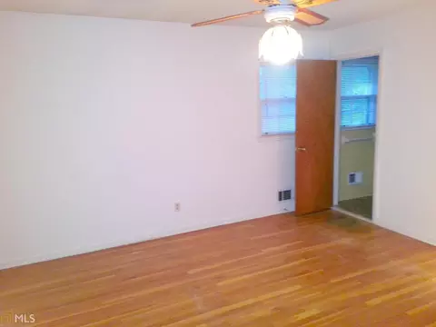 6776 Charles Dr, Morrow, GA 30260 photo 12