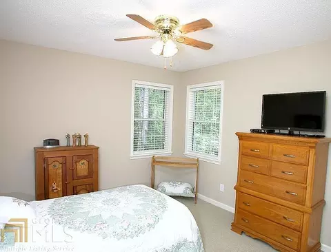 5024 Farmbrook Ln, Gainesville, GA 30507 photo 12