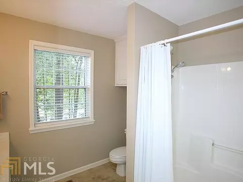 5024 Farmbrook Ln, Gainesville, GA 30507 photo 9