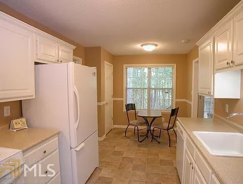5024 Farmbrook Ln, Gainesville, GA 30507 photo 5