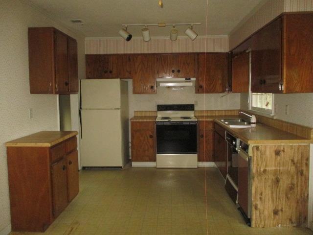 6402 Monica Dr, Morrow, GA 30260 photo 3