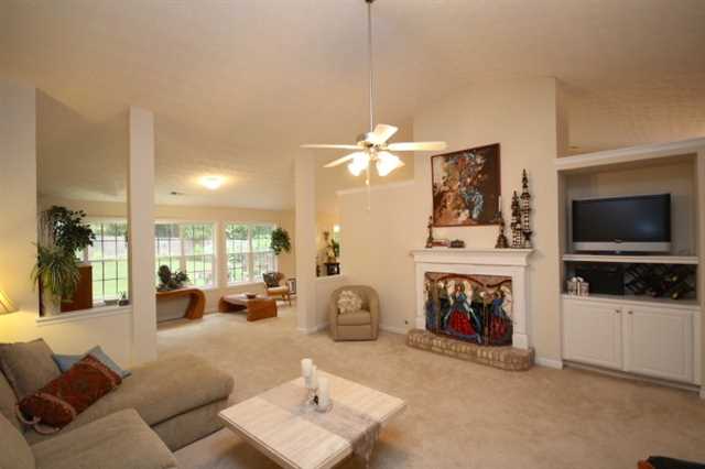 85 Queensland Ln, Covington, GA 30016 photo 4