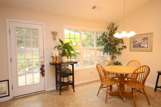 85 Queensland Ln, Covington, GA 30016 photo 8