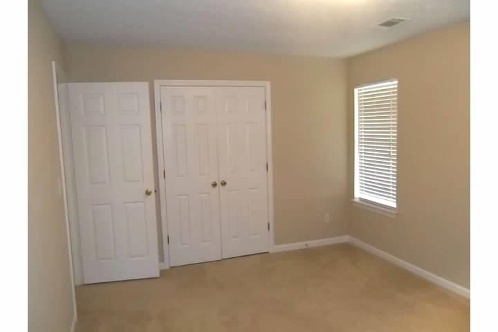 518 Michael Cir, Monroe, GA 30655 photo 9
