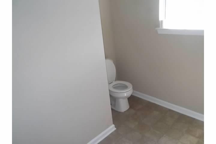 518 Michael Cir, Monroe, GA 30655 photo 12