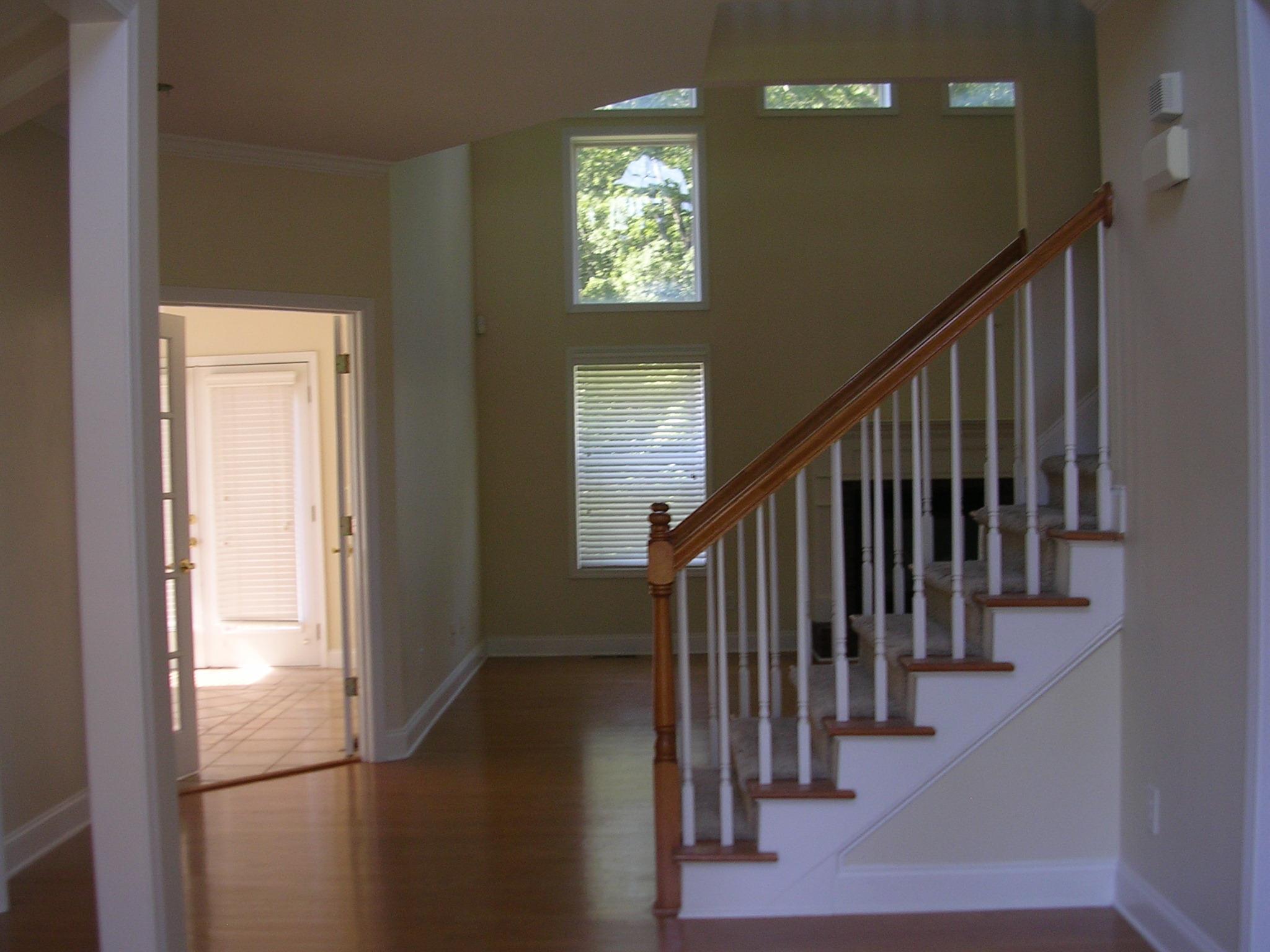 3990 Suwanee Bend Dr, Suwanee, GA 30024 photo 3
