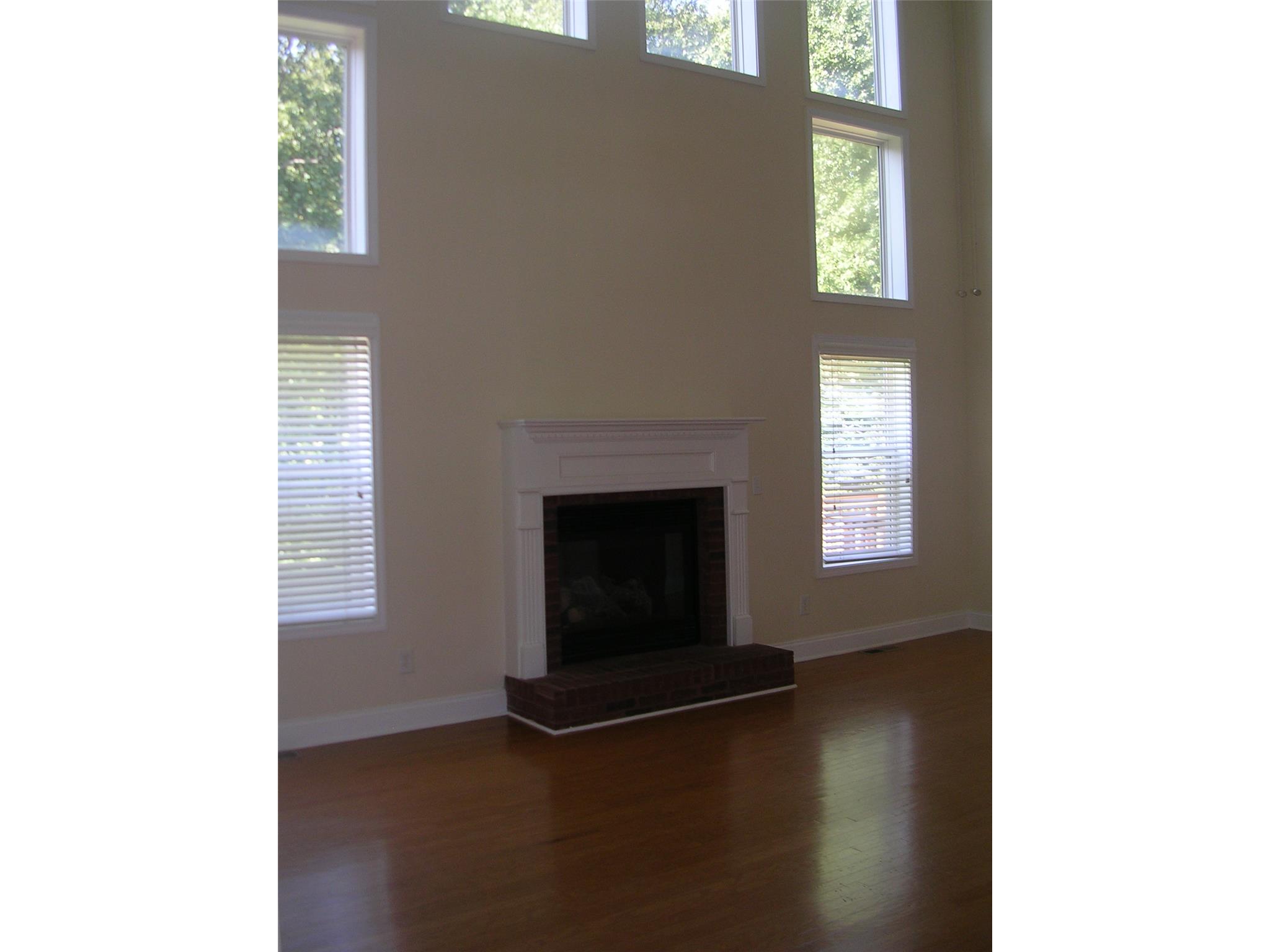 3990 Suwanee Bend Dr, Suwanee, GA 30024 photo 6