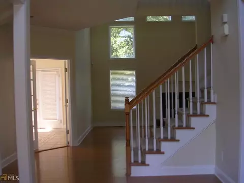 3990 Suwanee Bend Dr, Suwanee, GA 30024 photo 3