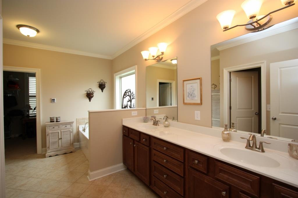 101 Plantation Ct, Lagrange, GA 30240 photo 5