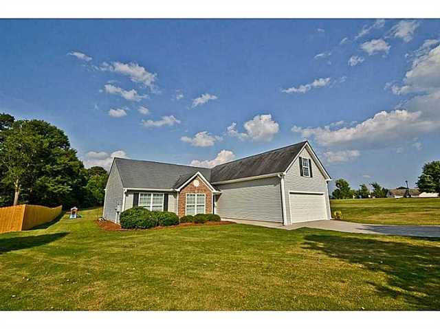 103 Skelton Cir, Bethlehem, GA 30620 photo 2