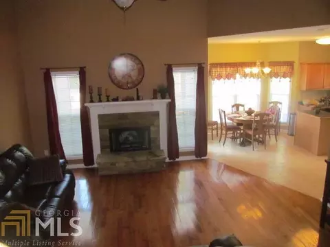 103 Waters Edge Dr, Lagrange, GA 30240 photo 2