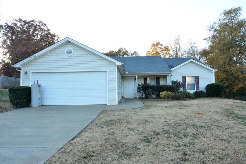 302 Carly Ct, Bethlehem, GA 30620 photo 2