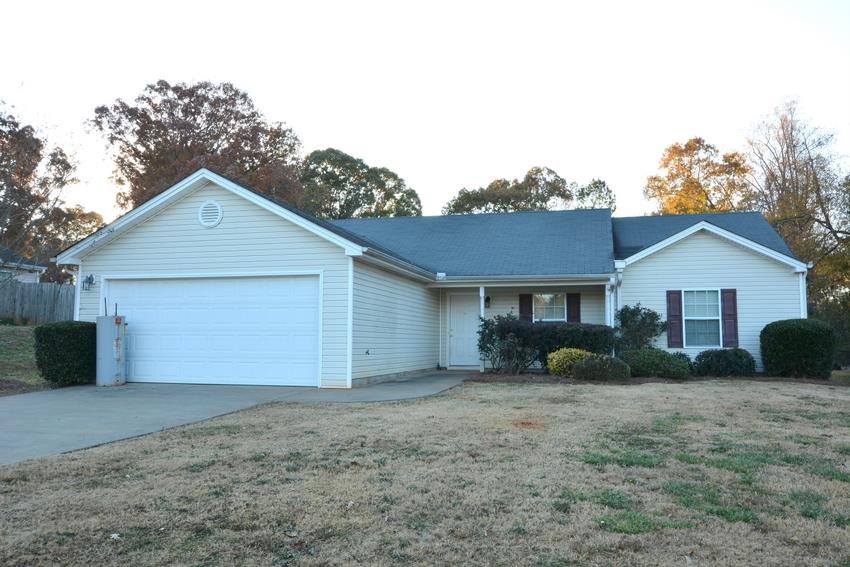 302 Carly Ct, Bethlehem, GA 30620 photo 1