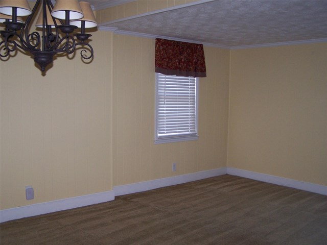 201 E Meadow Way Dr, Lagrange, GA 30241 photo 5