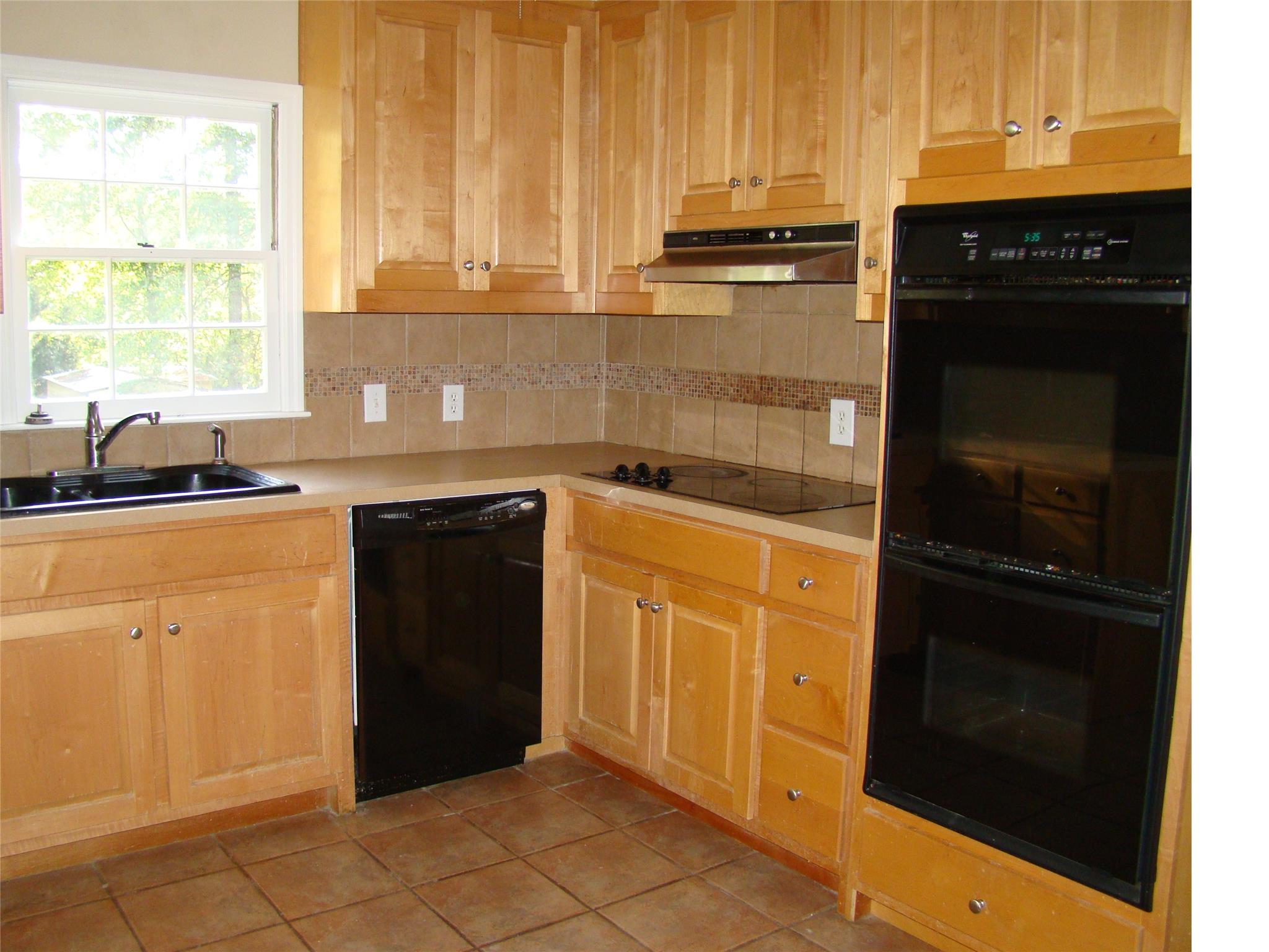 2800 Bluebird Cir, Duluth, GA 30096 photo 4