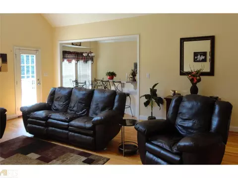 201 Willow Ridge Ln, Jackson, GA 30233 photo 4
