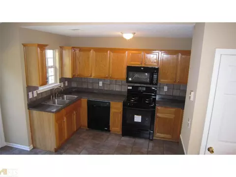 111 Glenwood Ct, Hampton, GA 30228 photo 4