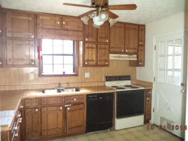 6613 Fleming Rd, Morrow, GA 30260 photo 7
