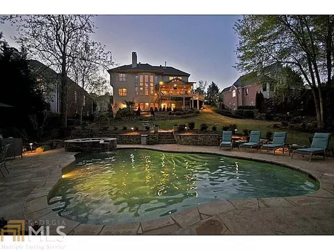 116 Riverview Dr, Suwanee, GA 30024 photo 1