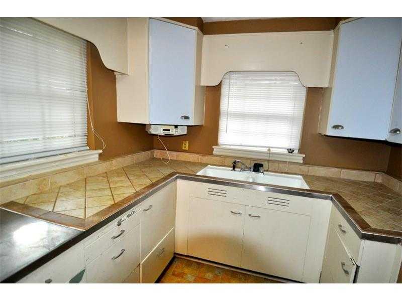 210 Forrest Ave, Gainesville, GA 30501 photo 6