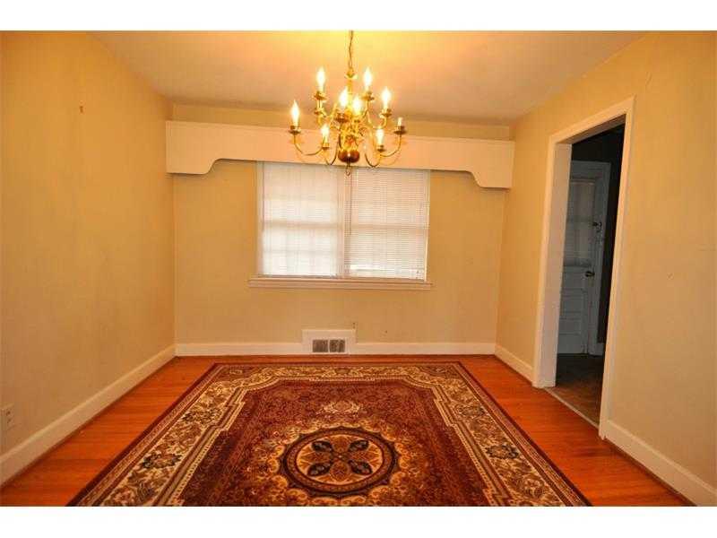 210 Forrest Ave, Gainesville, GA 30501 photo 4