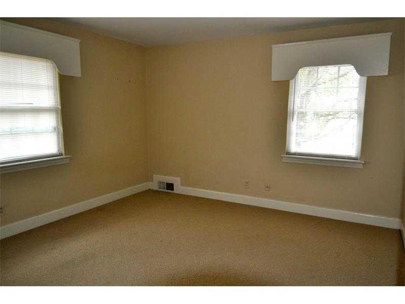 210 Forrest Ave, Gainesville, GA 30501 photo 9