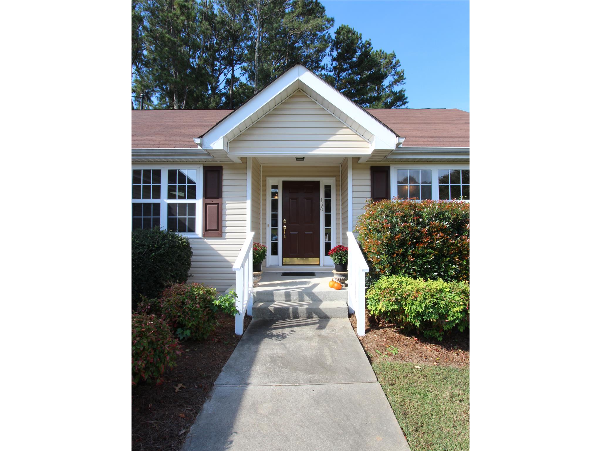 150 Castle Hl, Tyrone, GA 30290 photo 2