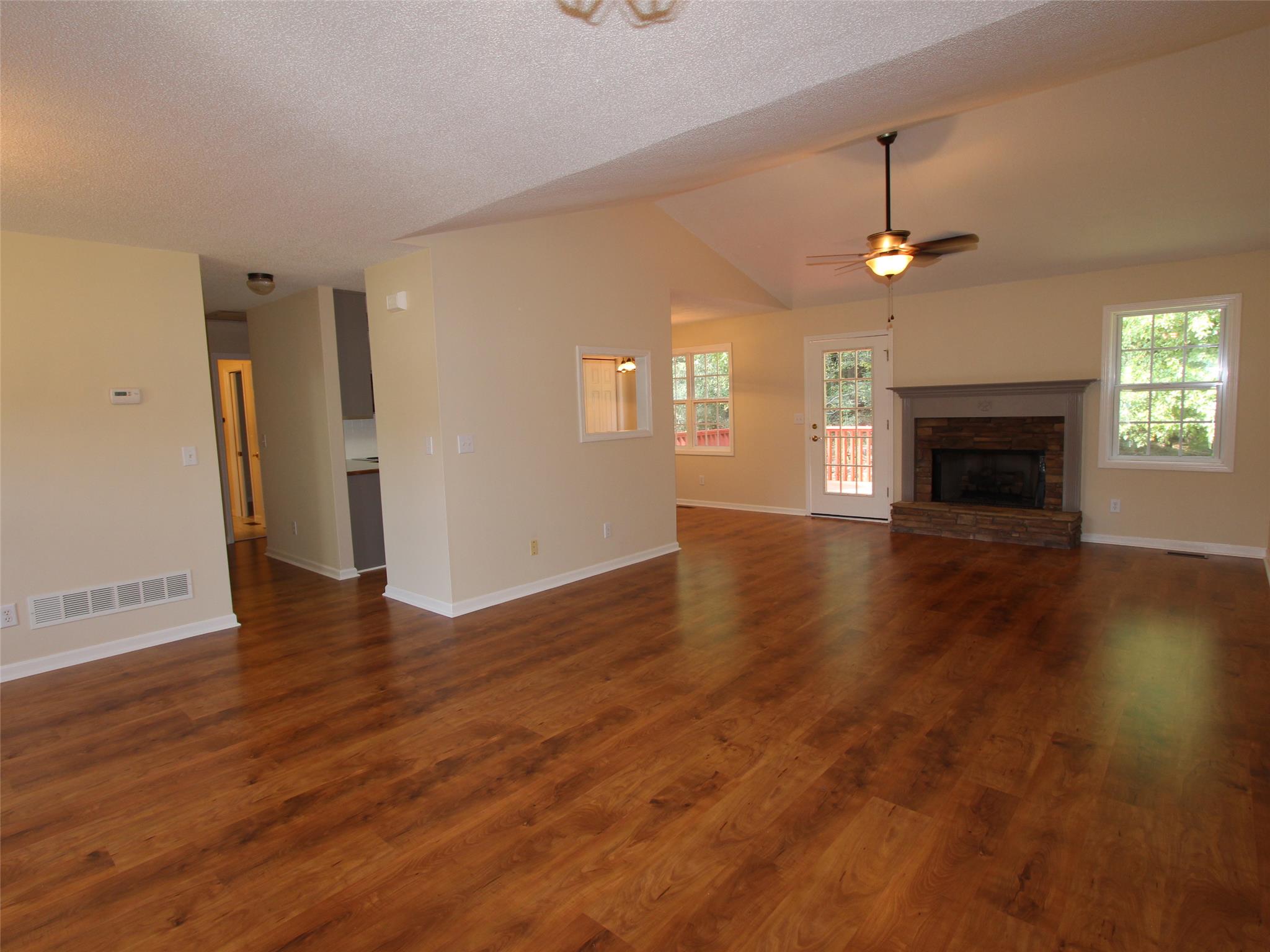 150 Castle Hl, Tyrone, GA 30290 photo 8
