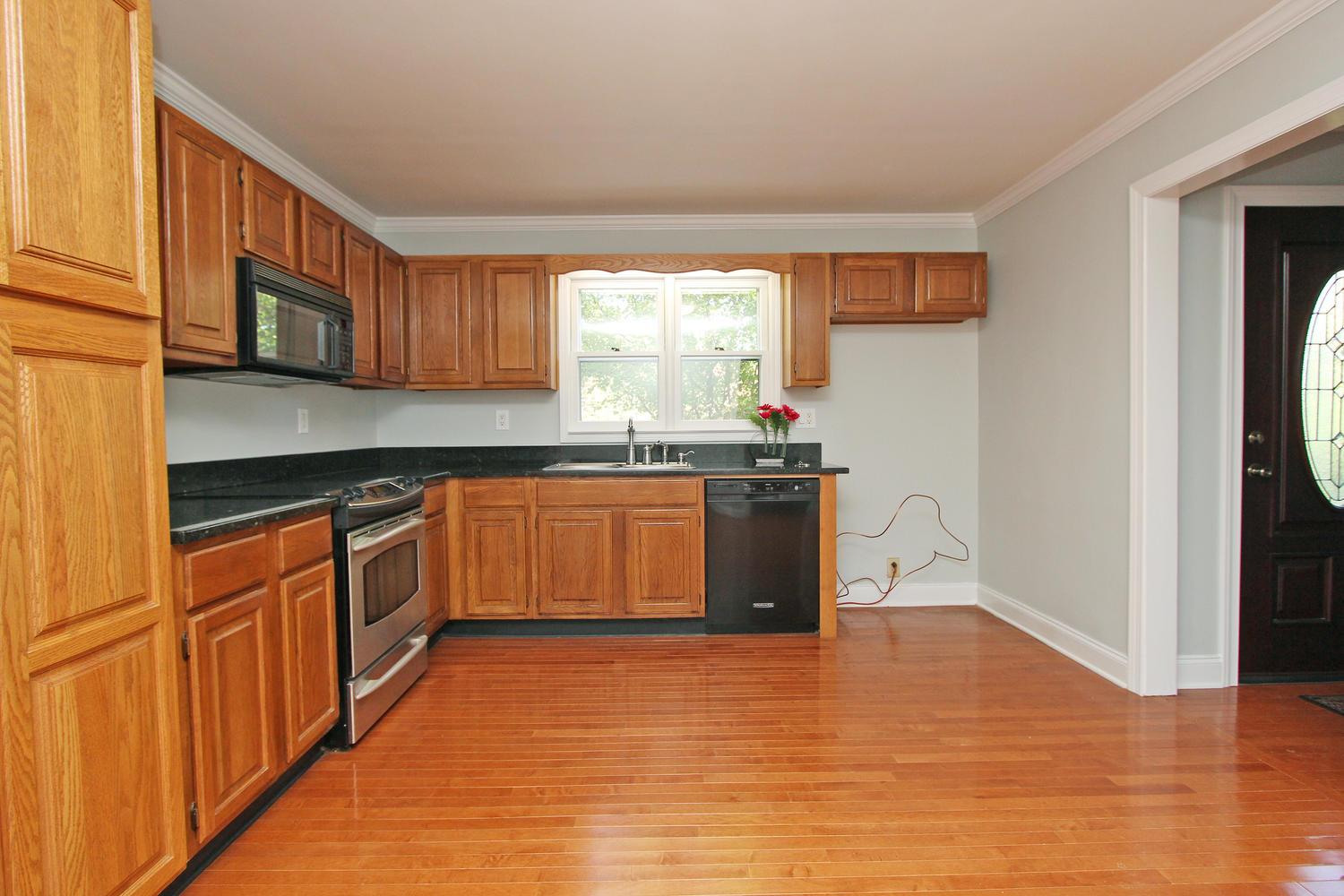 2297 Wallace Dr, Chamblee, GA 30341 photo 7