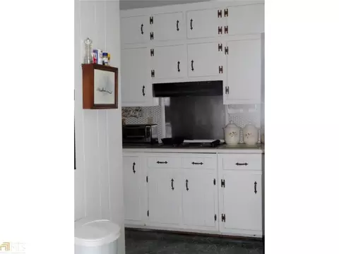 5338 Orchard Pl, Morrow, GA 30260 photo 3