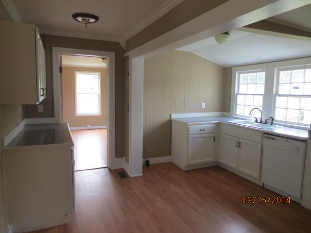 103 E Sears St, Valley, AL 36854 photo 5