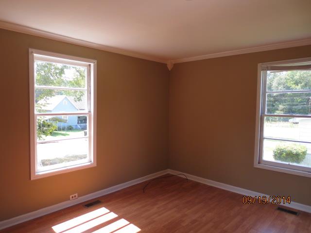 103 E Sears St, Valley, AL 36854 photo 2