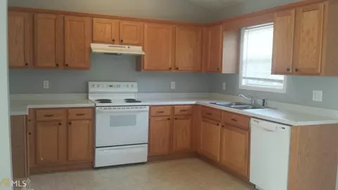 30 Shadowbrook Ln, Covington, GA 30016 photo 5