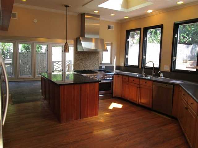 545 Elden Dr NE, Atlanta, GA 30342 photo 10