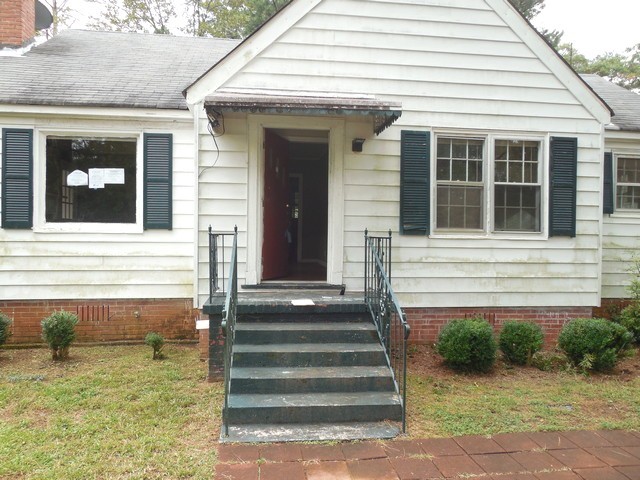 205 Glen Iris Dr, Monroe, GA 30655 photo 2