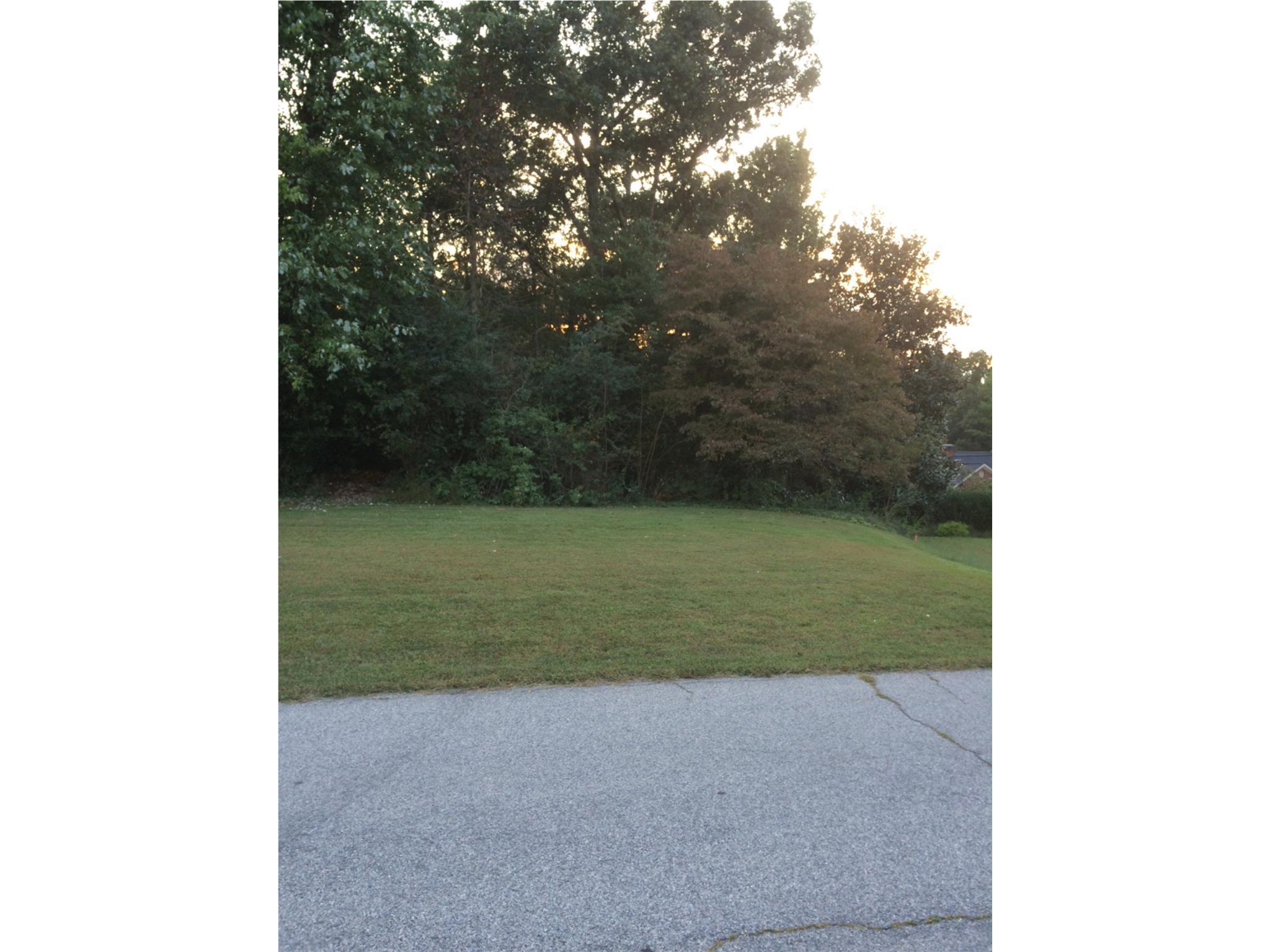 1789 Blueridge Dr, Gainesville, GA 30501 photo 1