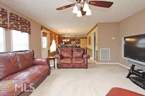 2015 Pinehurst View Dr, Grayson, GA 30017 photo 11