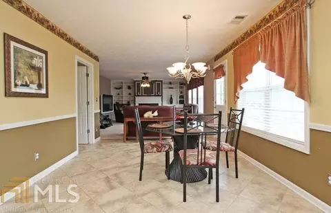 2015 Pinehurst View Dr, Grayson, GA 30017 photo 9